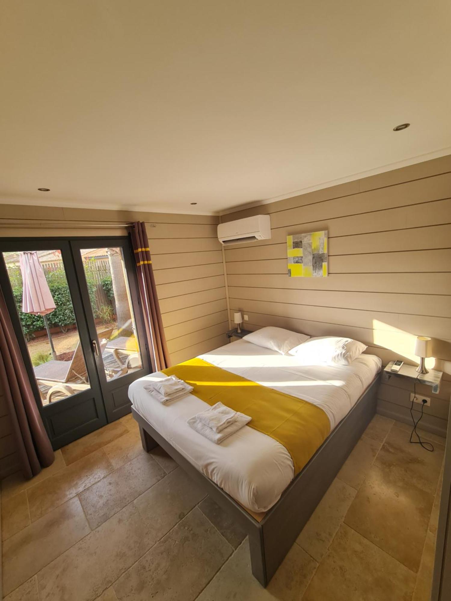 Residence Saint Pierre Grimaud Bagian luar foto